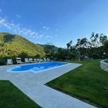 Farm stay A Canonica Garlenda